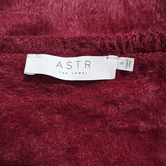 ASTR The Label Long Sleeve Square Neck Fuzzy Sweater Womens Small - Picture 5 of 5
